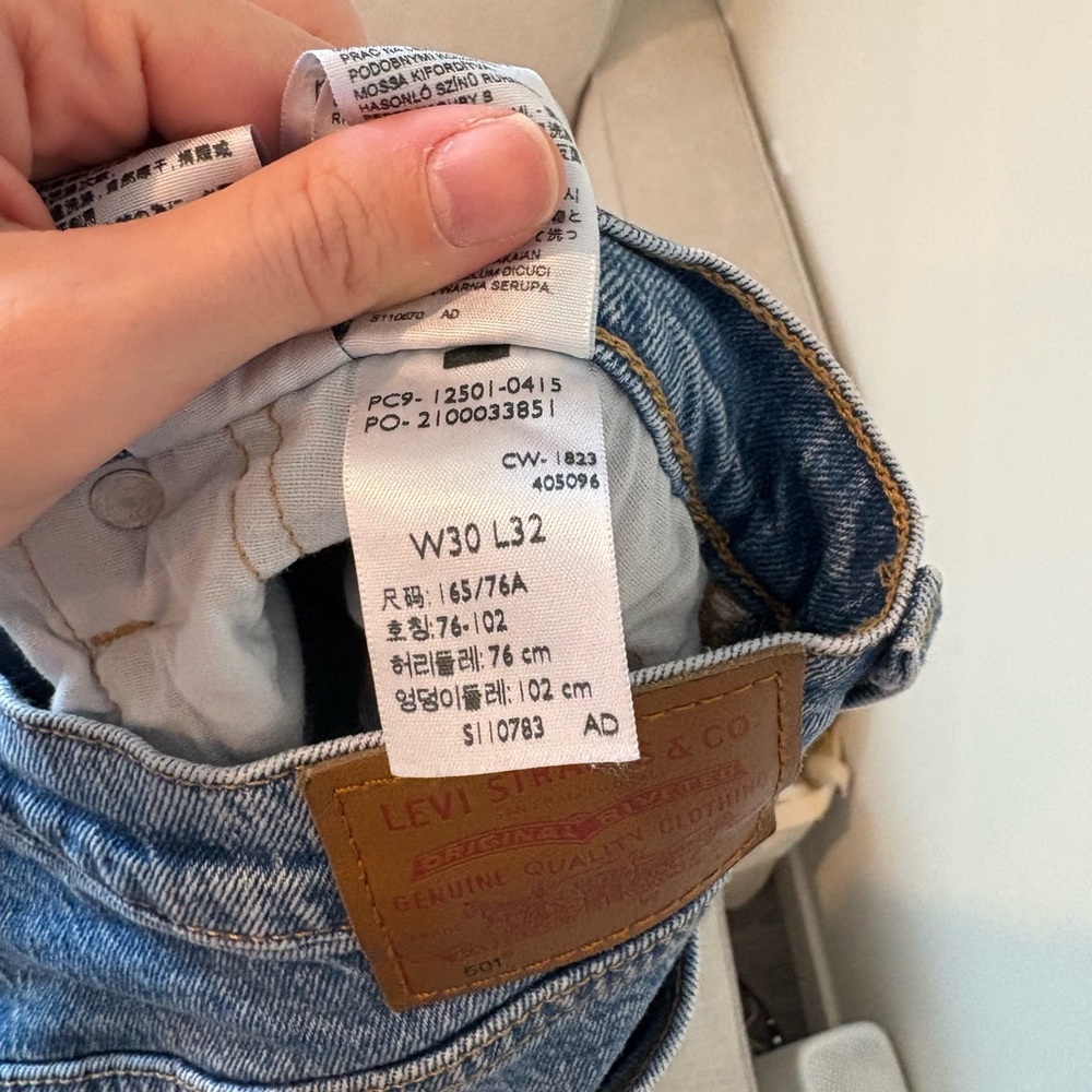 Levi’s 501 Original Fit Women’s Jeans - Picture 5 of 5